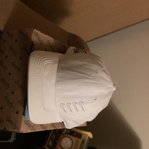 2 for 15$-White Nike Hat - Picture 3 of 6